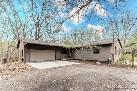 540 Auburn, Ada, MI 49301