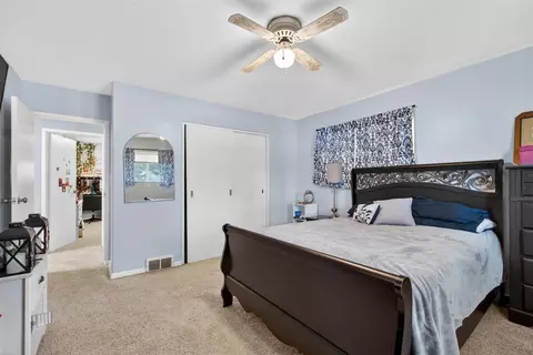Bedroom - 3928 Stonewall, Jackson, MI 49203 photo 3 of 7