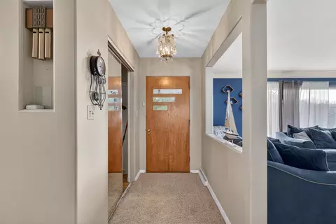 Entry Way - 3928 Stonewall, Jackson, MI 49203 photo 1 of 2