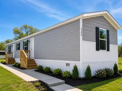 1206 Carl, Plainwell, MI 49080