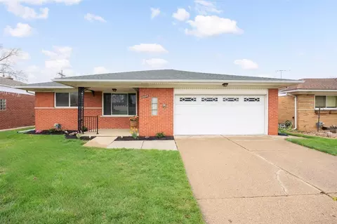 11095 Martin, Warren, MI 48093