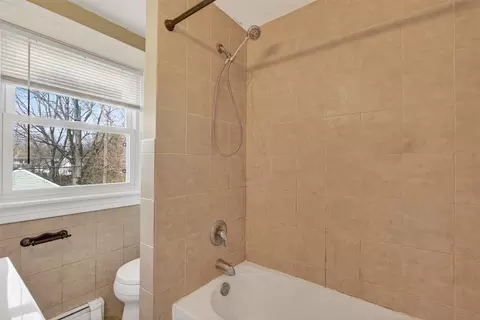 Bath - 326 Edward, Jackson, MI 49201 photo 2 of 2