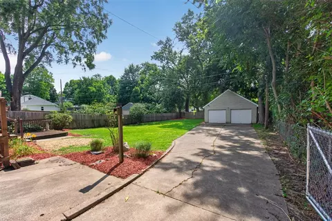 Exterior - 326 Edward, Jackson, MI 49201 photo 9 of 10