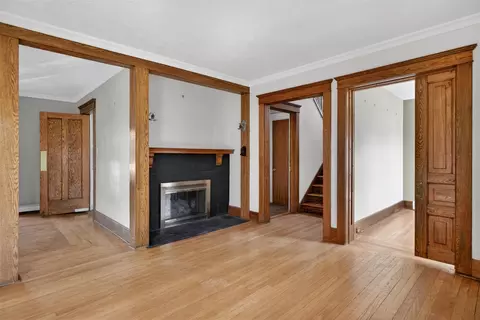 Living - 326 Edward, Jackson, MI 49201 photo 3 of 6