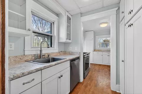Kitchen - 326 Edward, Jackson, MI 49201 photo 1 of 1
