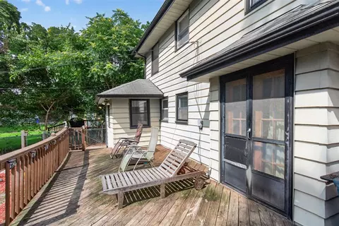 Exterior - 326 Edward, Jackson, MI 49201 photo 4 of 10