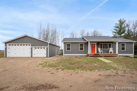 18351 W Howard City-edmore Rd, Howard City, MI 49329