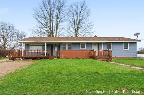 5375 Lansing, Charlotte, MI 48813