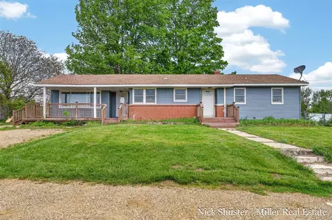 5375 Lansing, Charlotte, MI 48813