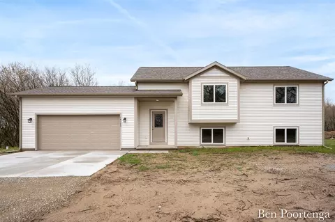 14123 Beardslee, Greenville, MI 48838