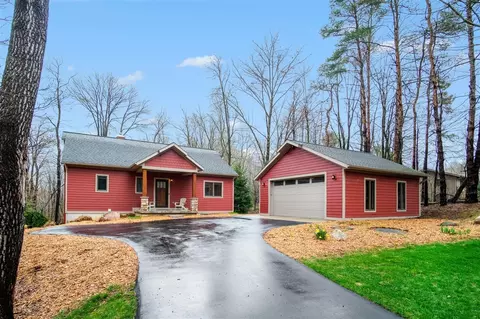 8421 Squires, Rockford, MI 49341