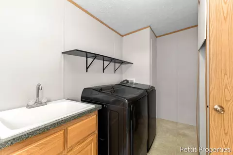 4584 E Valeries Way, Newaygo, MI 49337 photo 17