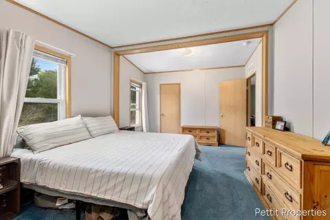 4584 E Valeries Way, Newaygo, MI 49337 photo 9