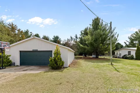 4584 E Valeries Way, Newaygo, MI 49337 photo 19