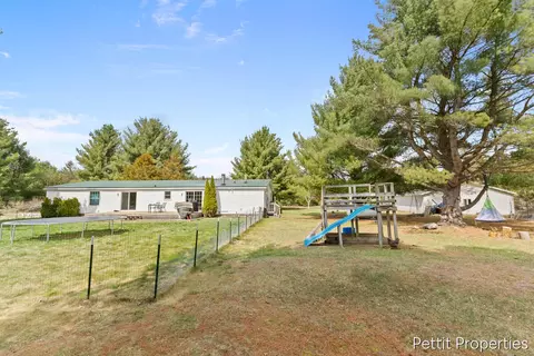 4584 E Valeries Way, Newaygo, MI 49337 photo 21