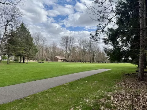 6798 Beechnut, Canadian Lakes, MI 49346