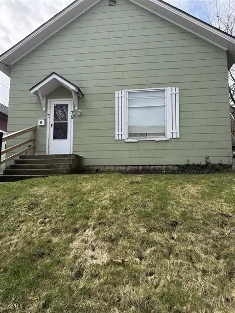 75 Filer, Manistee, MI 49660