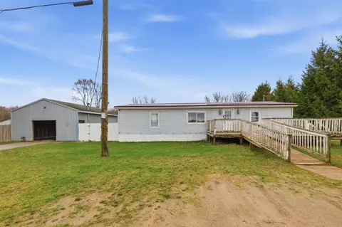5691 E Coe, Shepherd, MI 48883