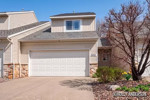 2929 Stoney Crk #102, Hudsonville, MI 49426