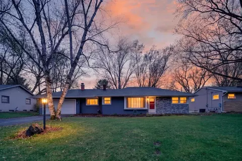 2520 Dorvin, Jackson, MI 49201