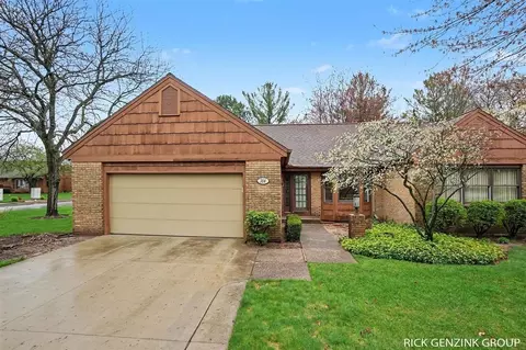 314 Foxcroft, Holland, MI 49423