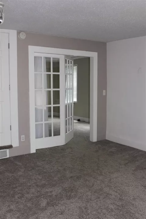 Living - 411 Block, Coldwater, MI 49036 photo 3 of 8