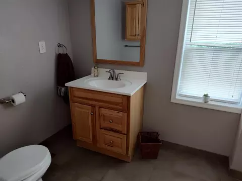 Bath - 411 Block, Coldwater, MI 49036 photo 1 of 5