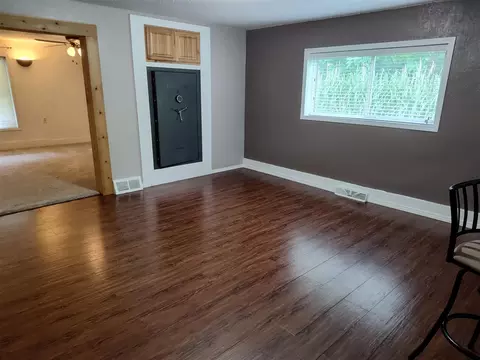 Living - 411 Block, Coldwater, MI 49036 photo 2 of 8