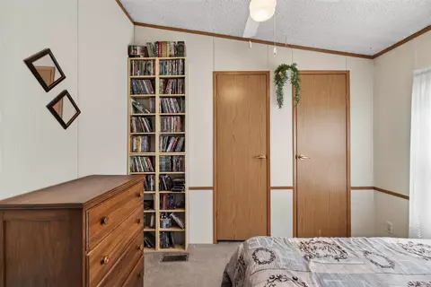 Bedroom - 3900 Whipple, Jackson, MI 49201 photo 6 of 9