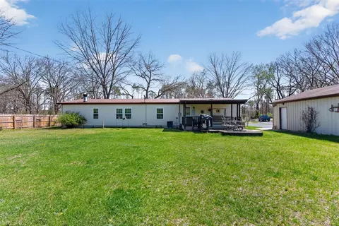 Exterior - 3900 Whipple, Jackson, MI 49201 photo 1 of 12