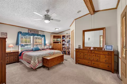 Bedroom - 3900 Whipple, Jackson, MI 49201 photo 2 of 9