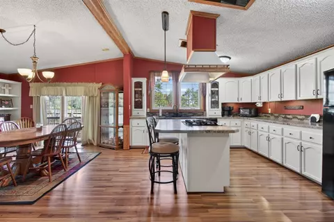 Kitchen - 3900 Whipple, Jackson, MI 49201 photo 1 of 5