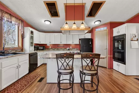 Kitchen - 3900 Whipple, Jackson, MI 49201 photo 3 of 5