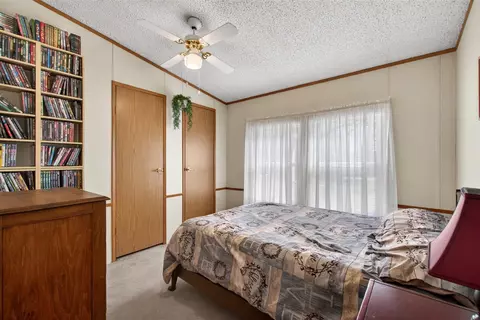 Bedroom - 3900 Whipple, Jackson, MI 49201 photo 5 of 9