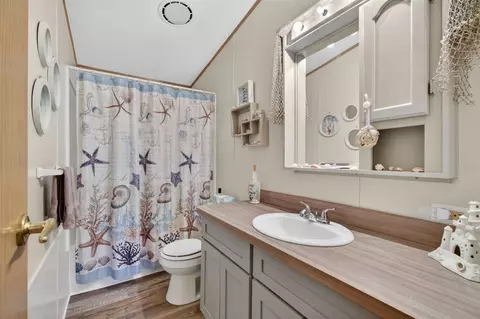 Bath - 3900 Whipple, Jackson, MI 49201 photo 5 of 6