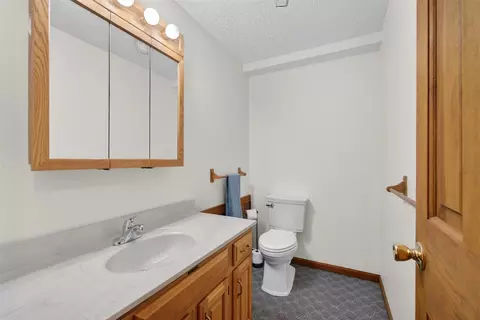 Bath - 11243 Pinewood, Jerome, MI 49249 photo 11 of 11