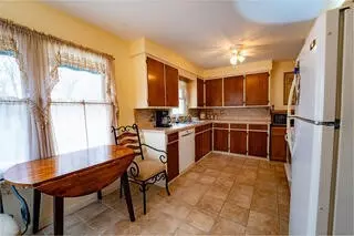 Kitchen - 202 Engle, Olivet, MI 49076 photo 2 of 2