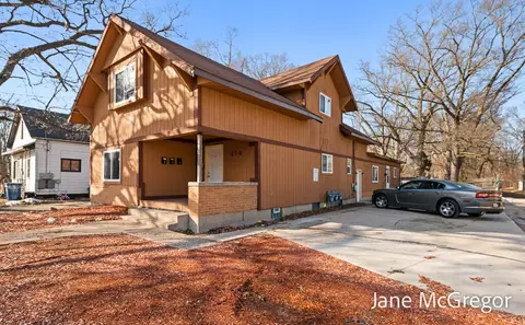 414 E Hackley, Muskegon, MI 49444