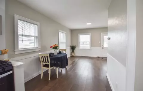 Entry Way - 377 Marshall, Coldwater, MI 49036 photo 6 of 11