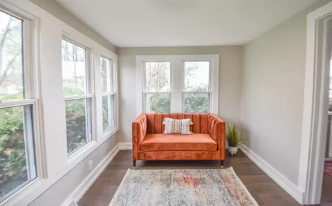 Entry Way - 377 Marshall, Coldwater, MI 49036 photo 1 of 11