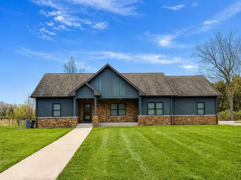 16054 Division, Marshall, MI 49068 photo 3