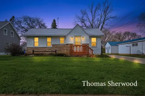 409 W Oak, Fremont, MI 49412