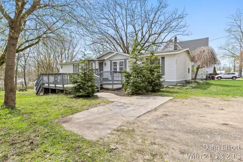 633 E Main, Ionia, MI 48846