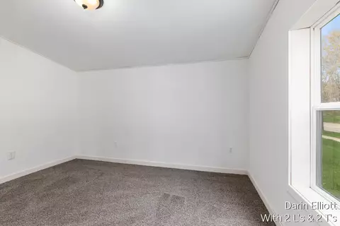 Bedroom - 633 E Main, Ionia, MI 48846 photo 3 of 4