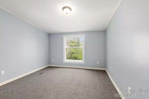 Bedroom - 633 E Main, Ionia, MI 48846 photo 2 of 4