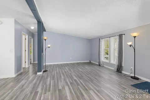 Living - 633 E Main, Ionia, MI 48846 photo 2 of 5