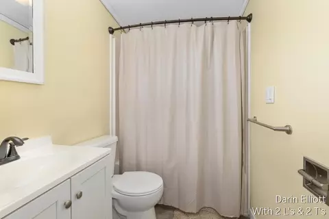 Bath - 633 E Main, Ionia, MI 48846 photo 2 of 2