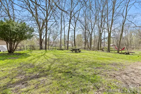 Exterior - 633 E Main, Ionia, MI 48846 photo 6 of 9