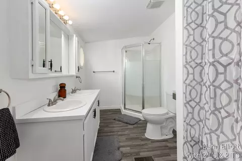Bath - 633 E Main, Ionia, MI 48846 photo 1 of 2