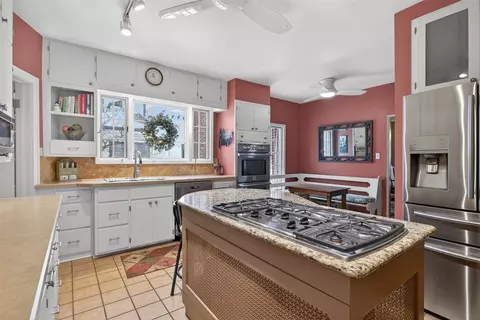 Kitchen - 1714 4th, Jackson, MI 49203 photo 2 of 9